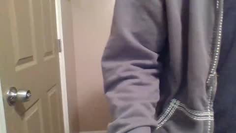 Snapshot of yungstallion10 chatting on November 28, 7:44 am Fire 0range kush online show from November 28, 7:44 am