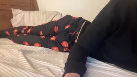 yungwolf69 online show from September 23, 4:26 am