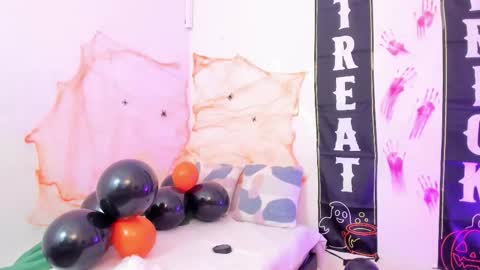 Yunna online show from October 28, 11:36 am