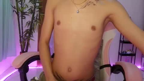 yunoxoxo online show from April 10, 5:34 am