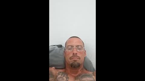 Snapshot of yupthat66 chatting on May 30, 12:19 am yupthat66 online show from May 30, 12:19 am