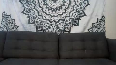 yurdreams_22 online show from March 10, 2:55 pm