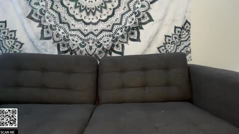 yurdreams_22 online show from March 29, 4:01 am