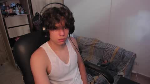 yurii_moody online show from November 22, 7:46 pm