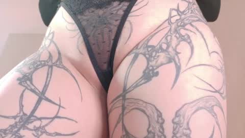 Hi My name Yuriko online show from May 28, 9:39 am