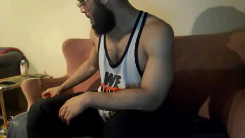 yusraxdamian online show from February 12, 9:59 am