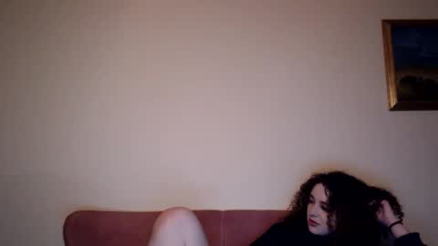 yusraxdamian online show from February 14, 11:29 am