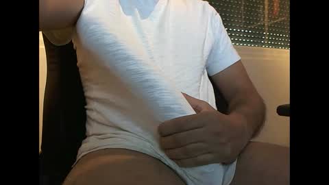 Snapshot of yut92 chatting on December 9, 8:00 am Yut online show from December 9, 8:00 am