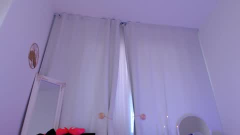 Snapshot of yuukenzi chatting on March 6, 11:14 am Maria online show from March 6, 11:14 am