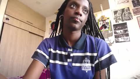 Snapshot of yuya_mbb chatting on February 20, 6:41 pm Yuya online show from February 20, 6:41 pm