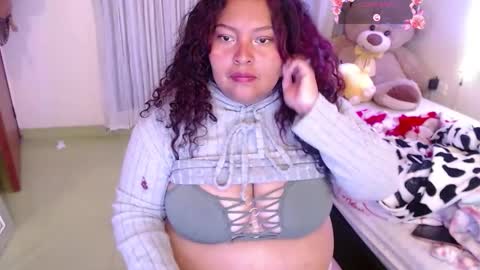 yvonn online show from December 16, 9:47 am