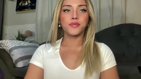 Miss Cali online show from February 12, 8:26 pm