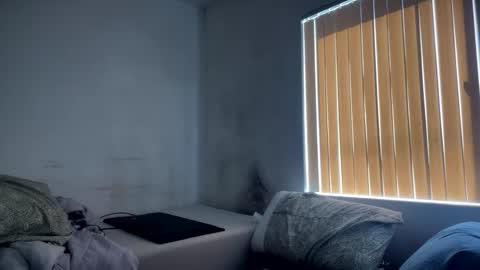 Snapshot of ywbrsnow chatting on February 27, 7:03 pm ywbrsnow online show from February 27, 7:03 pm