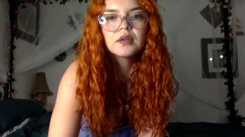 Snapshot of yyuckyy chatting on January 8, 1:19 am Yucky online show from January 8, 1:19 am