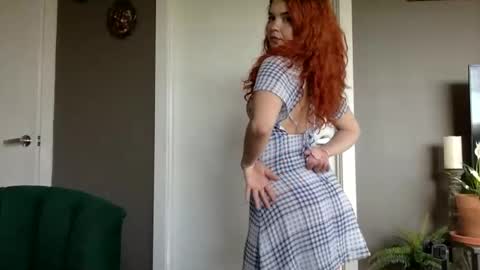 Snapshot of yyuckyy chatting on May 5, 1:35 am Yucky online show from May 5, 1:35 am