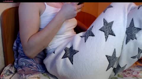 Snapshot of yzza_suave chatting on February 24, 5:53 pm yzza_suave online show from February 24, 5:53 pm