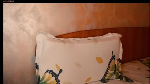 yzza_suave online show from July 28, 11:17 am