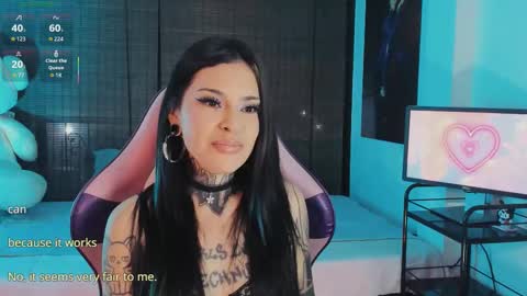 Snapshot of z_e_t_h_a chatting on November 8, 5:40 am tazzie online show from November 8, 5:40 am