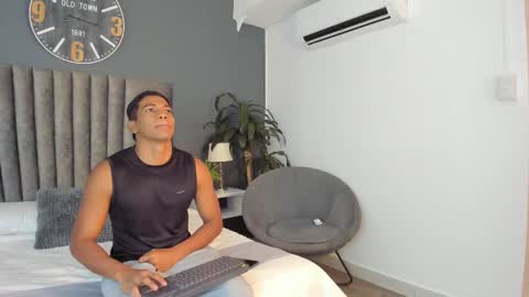 Snapshot of zac_haynes chatting on October 1, 7:31 pm zac online show from October 1, 7:31 pm