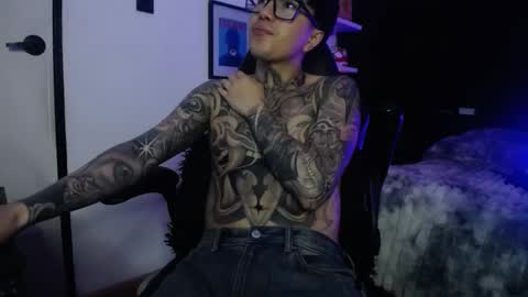 zac_muller1 online show from November 15, 8:44 am