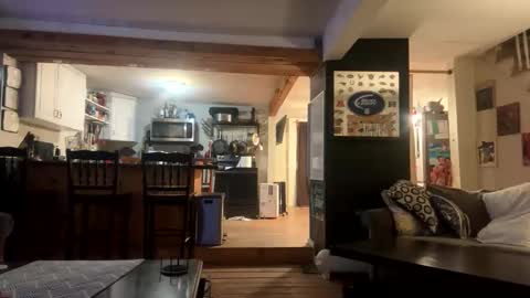 Snapshot of zach42104 chatting on February 19, 7:48 am zach42104 online show from February 19, 7:48 am