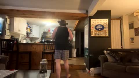 Snapshot of zach42104 chatting on March 11, 7:03 am zach42104 online show from March 11, 7:03 am