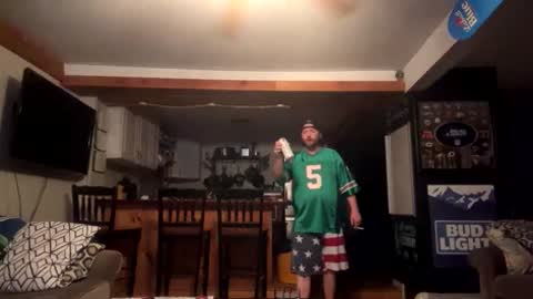 Snapshot of zach42104 chatting on April 2, 3:48 am zach42104 online show from April 2, 3:48 am