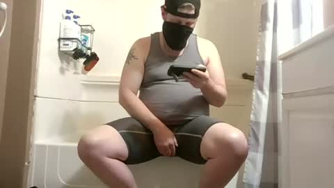 zach42104 online show from June 15, 12:46 am