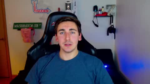 Zach Rhyder online show from December 31, 2:08 am