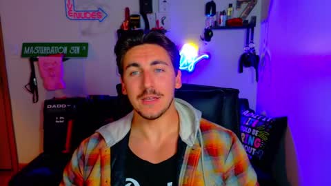 Zach Rhyder online show from October 15, 1:17 am