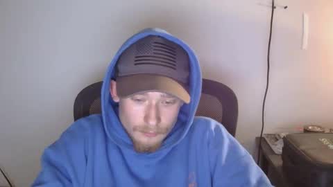 zachmcw25 online show from November 11, 2:44 am