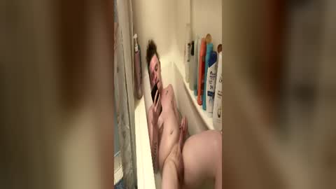 zachslime472 online show from June 27, 2:16 am
