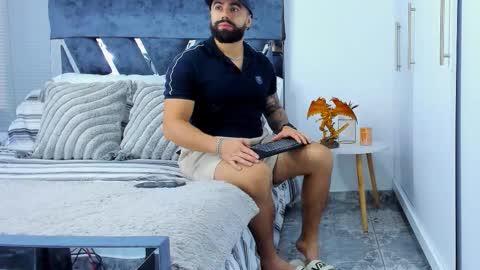 Richard online show from February 6, 12:52 pm