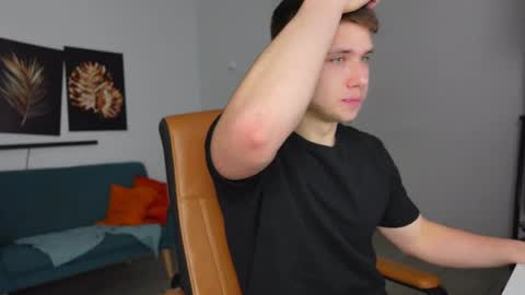 ZACK GILLIAN online show from May 8, 8:36 pm
