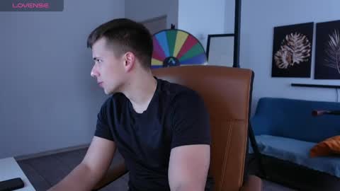 ZACK GILLIAN online show from May 26, 4:47 pm