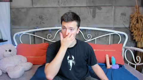 Zack online show from December 4, 10:24 am