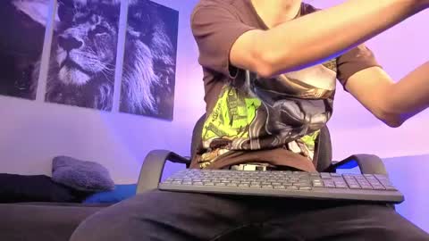 zack_isback online show from April 24, 7:49 pm