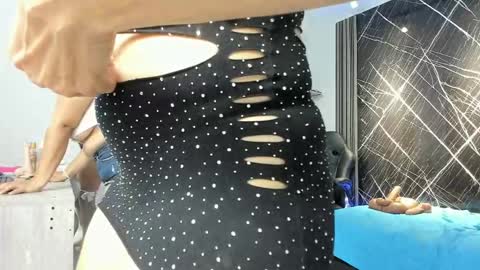 zafina_95 online show from May 17, 11:28 am