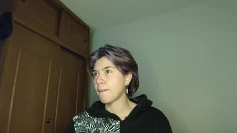 Snapshot of zafira_raven chatting on October 25, 10:48 pm zafira_raven online show from October 25, 10:48 pm