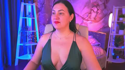 Zafiramoonn online show from February 10, 2:21 pm