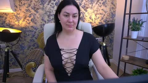 Zafiramoonn online show from May 7, 11:48 am