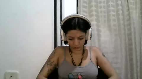 Zafiro online show from April 27, 3:43 pm