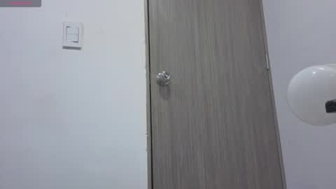 zafiro_scott online show from November 13, 2:43 am