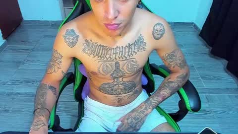 BiG Zafiro online show from April 1, 10:38 am