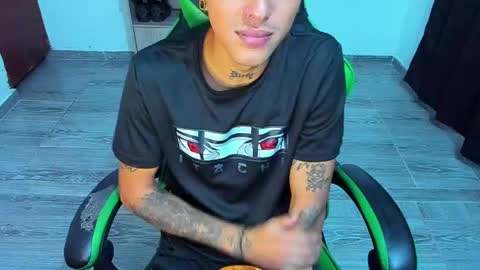 BiG Zafiro online show from April 4, 12:13 pm