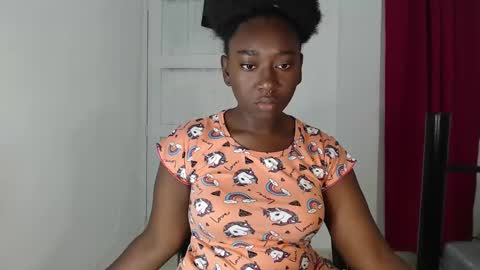 Snapshot of zahhysims chatting on February 2, 10:46 am zahhy online show from February 2, 10:46 am