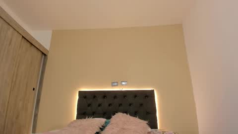 Snapshot of zahra_rose chatting on November 7, 7:47 pm zahra_rose online show from November 7, 7:47 pm