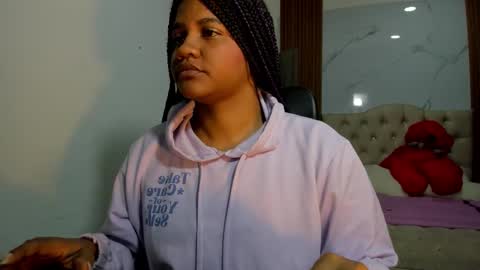 Snapshot of zahra_rose chatting on December 20, 10:11 am zahra_rose online show from December 20, 10:11 am