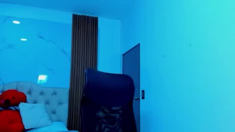 Snapshot of zahra_rose chatting on January 10, 11:09 pm zahra_rose online show from January 10, 11:09 pm