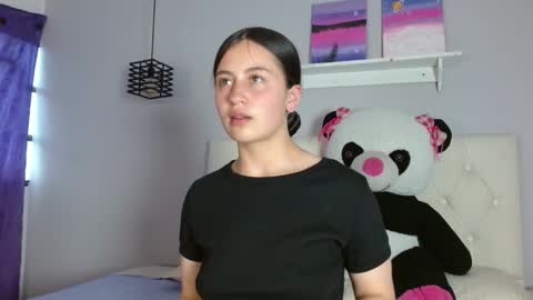 Zaida online show from December 3, 8:51 pm